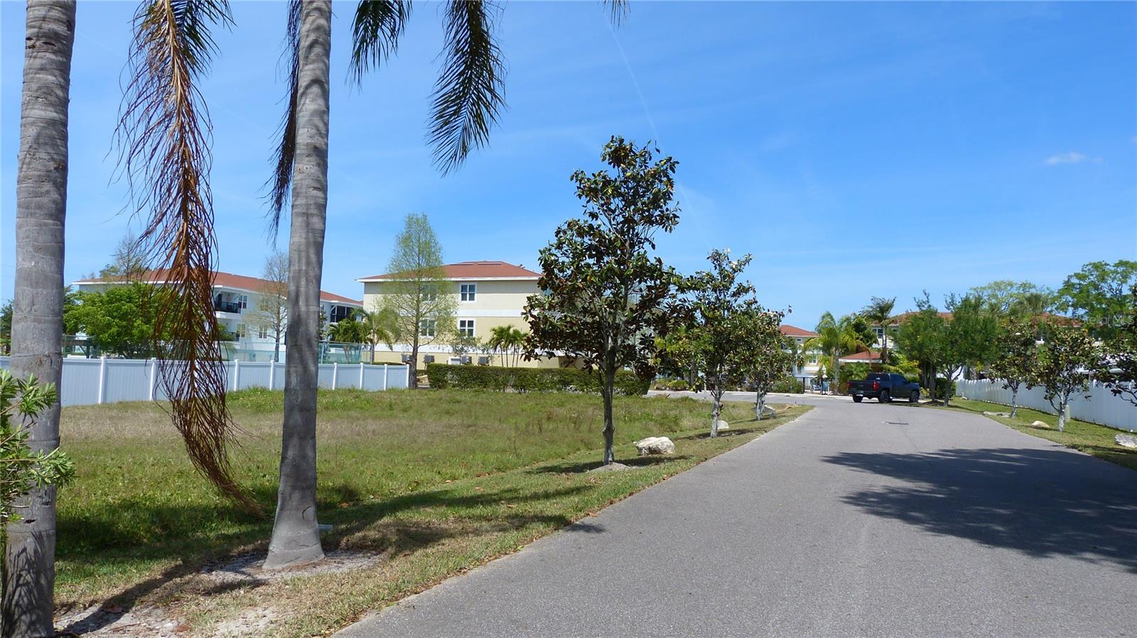 5064 ROYAL PALMS WAY #202, NEW PORT RICHEY, FL, 34652