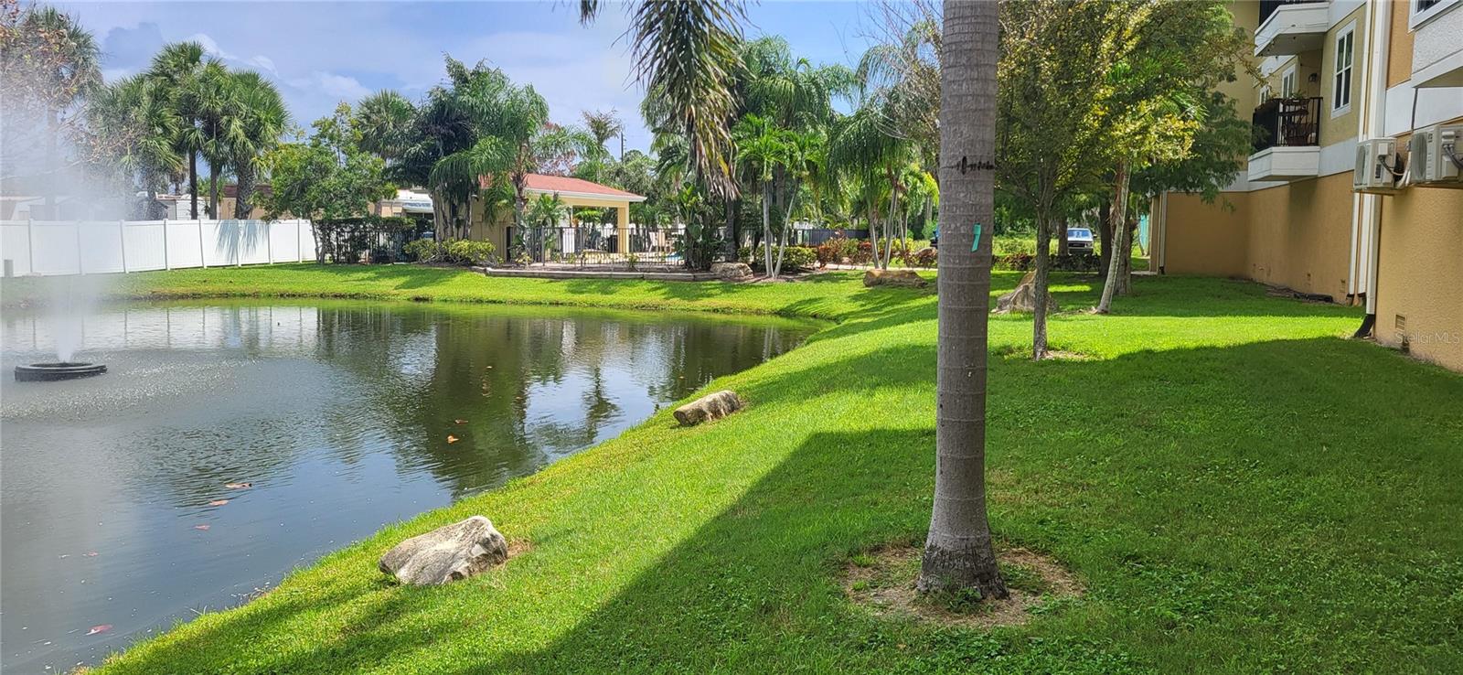 5064 ROYAL PALMS WAY #202, NEW PORT RICHEY, FL, 34652