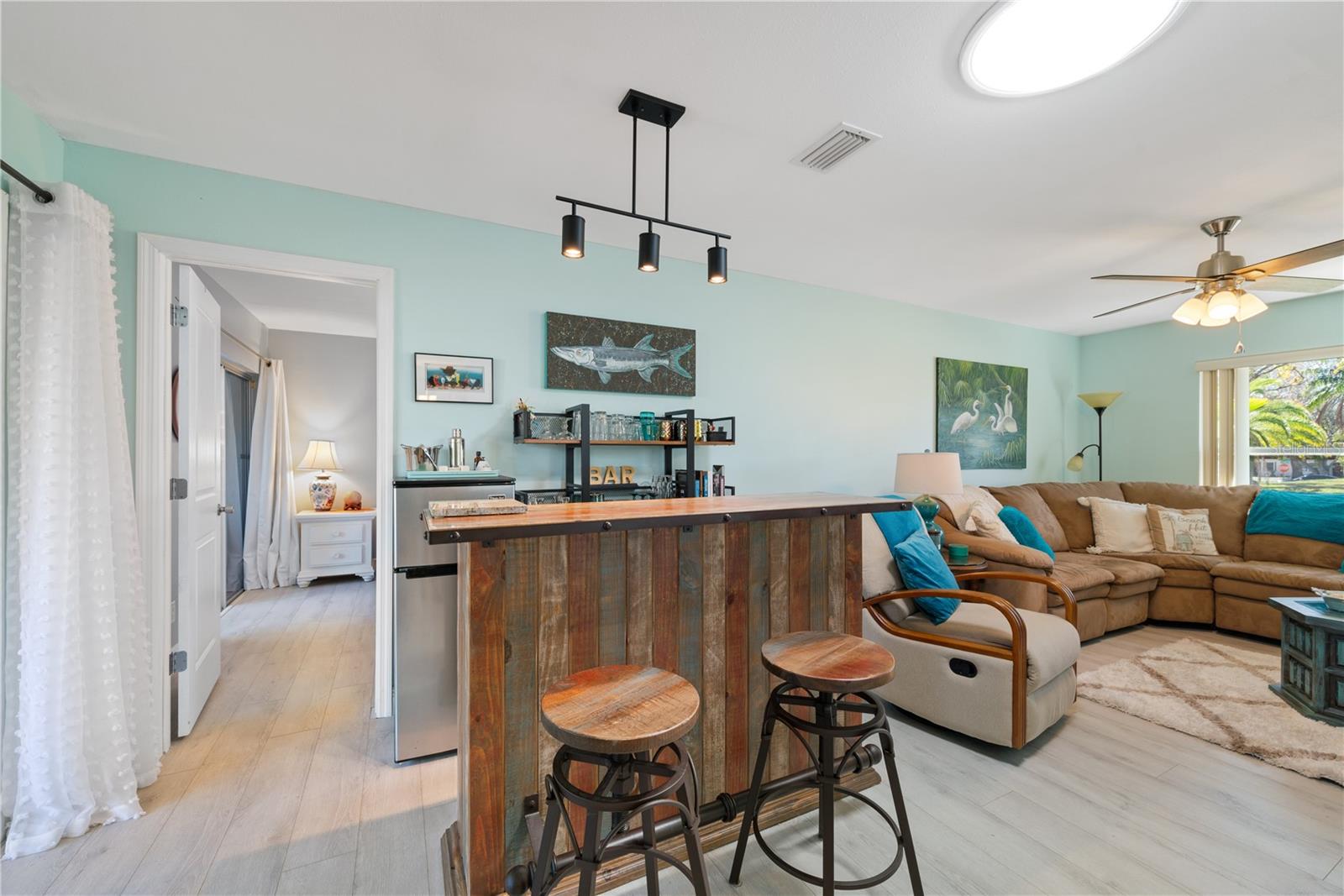 1303 GLENGARRY DR, PALM HARBOR, FL, 34684