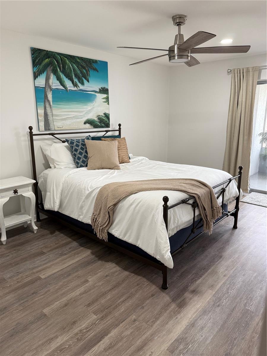 102 46TH AVENUE TER W #402, BRADENTON, FL, 34207