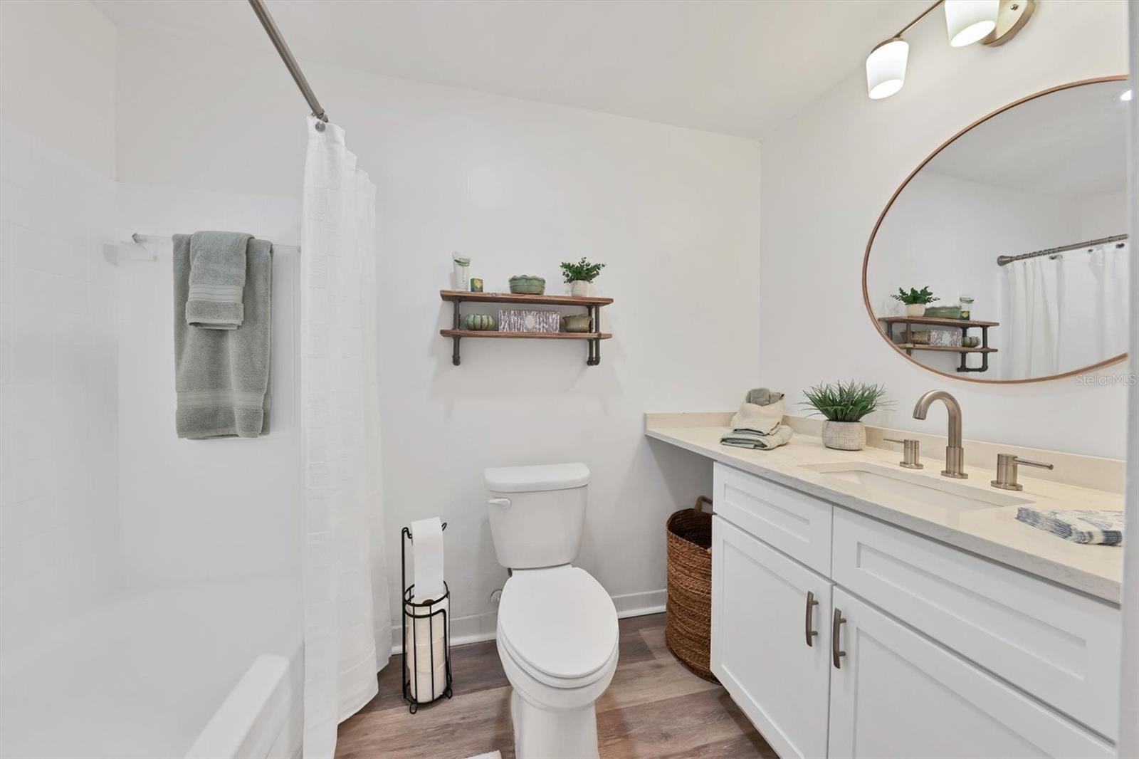 102 46TH AVENUE TER W #402, BRADENTON, FL, 34207