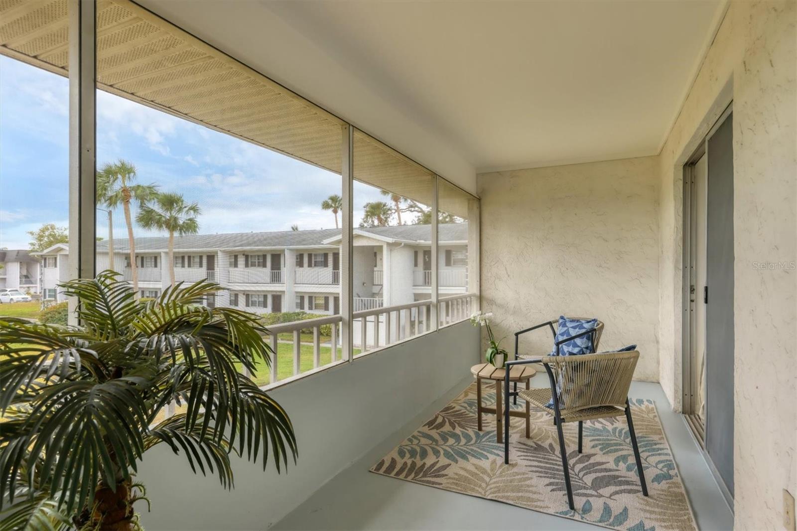 102 46TH AVENUE TER W #402, BRADENTON, FL, 34207