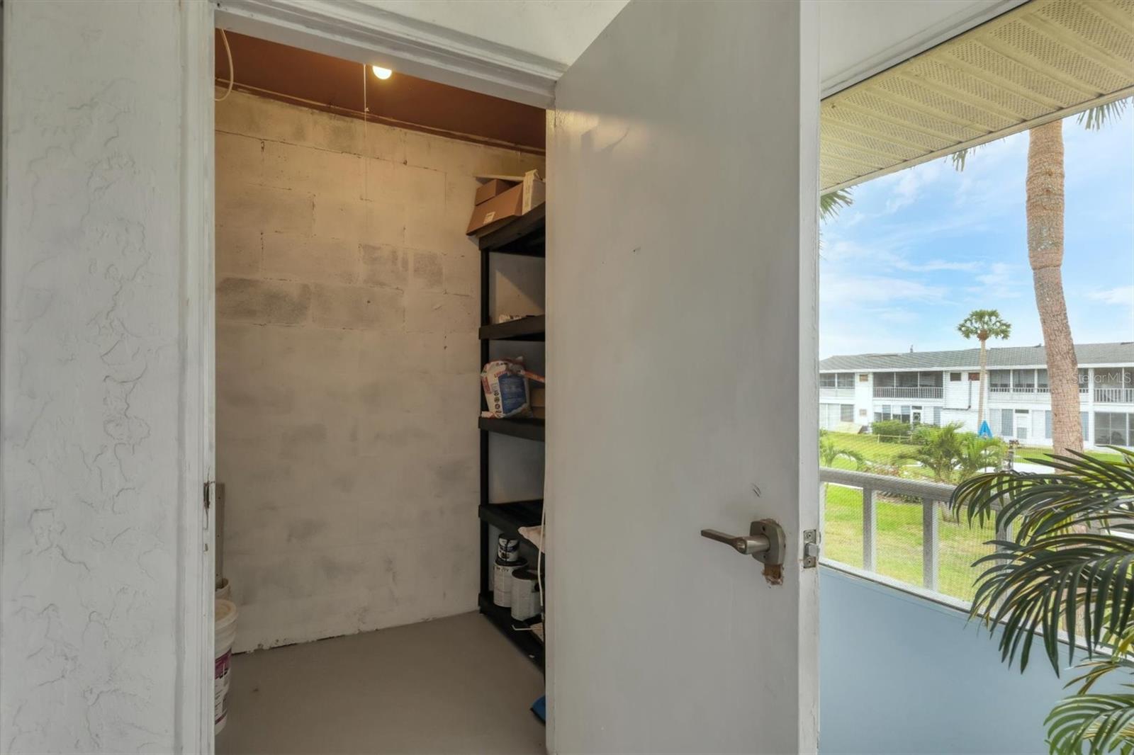 102 46TH AVENUE TER W #402, BRADENTON, FL, 34207