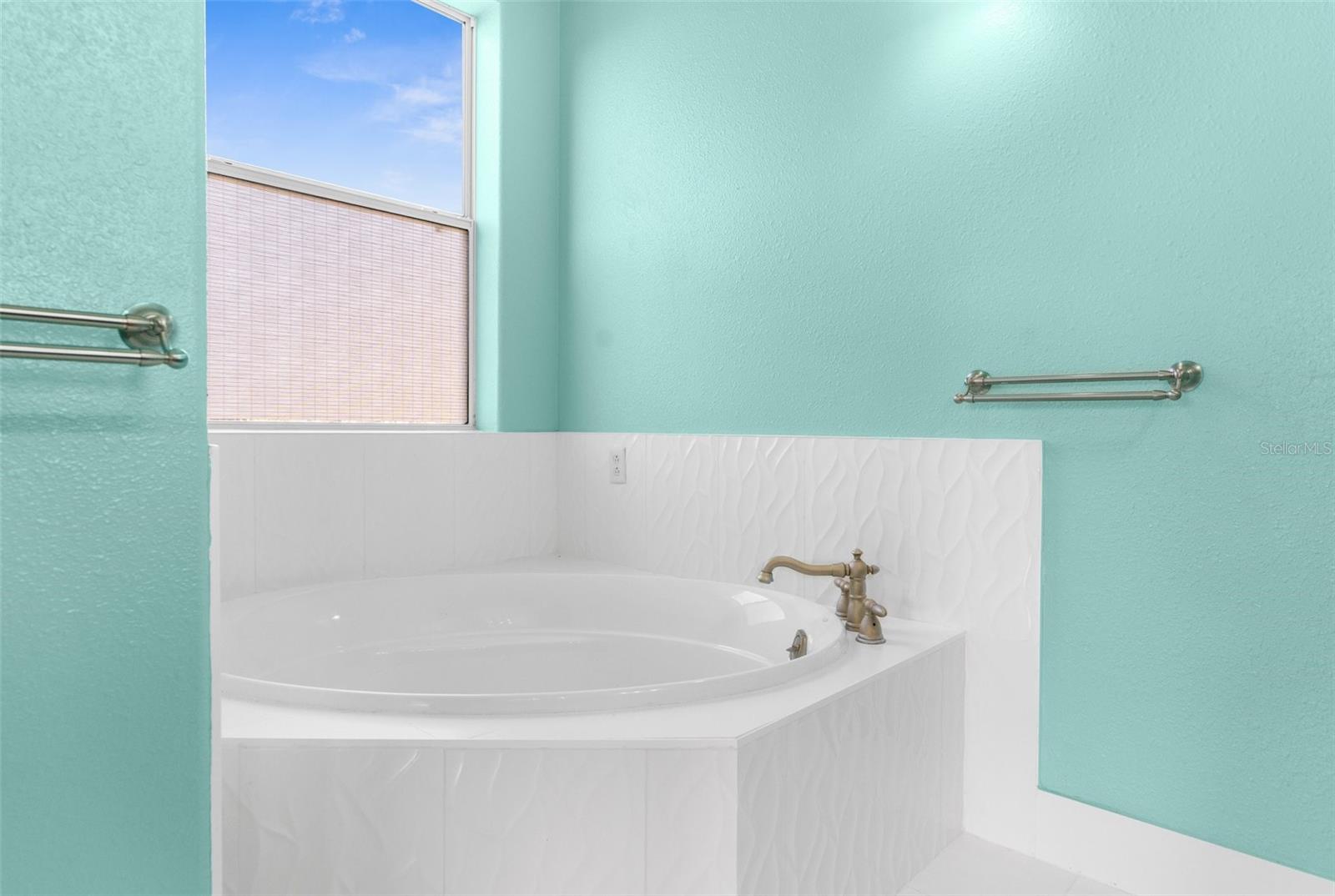 8117 RIVER POINT DR, WEEKI WACHEE, FL, 34607
