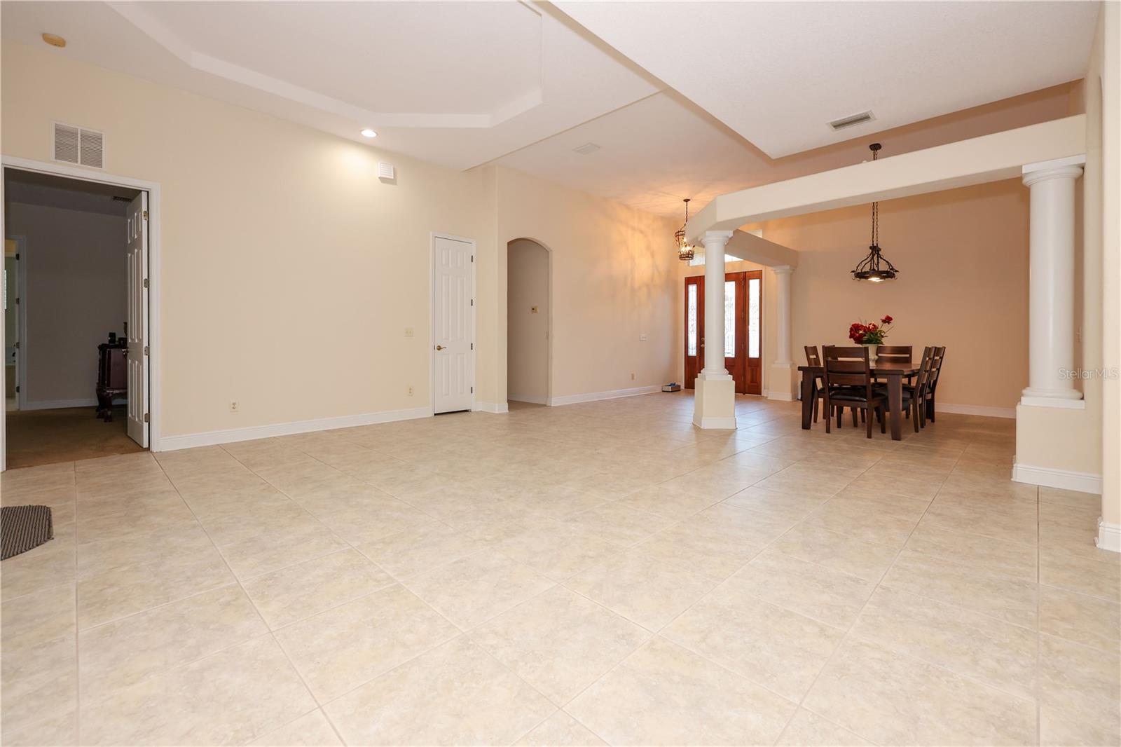 4116 WOODACRE LN, TAMPA, FL, 33624
