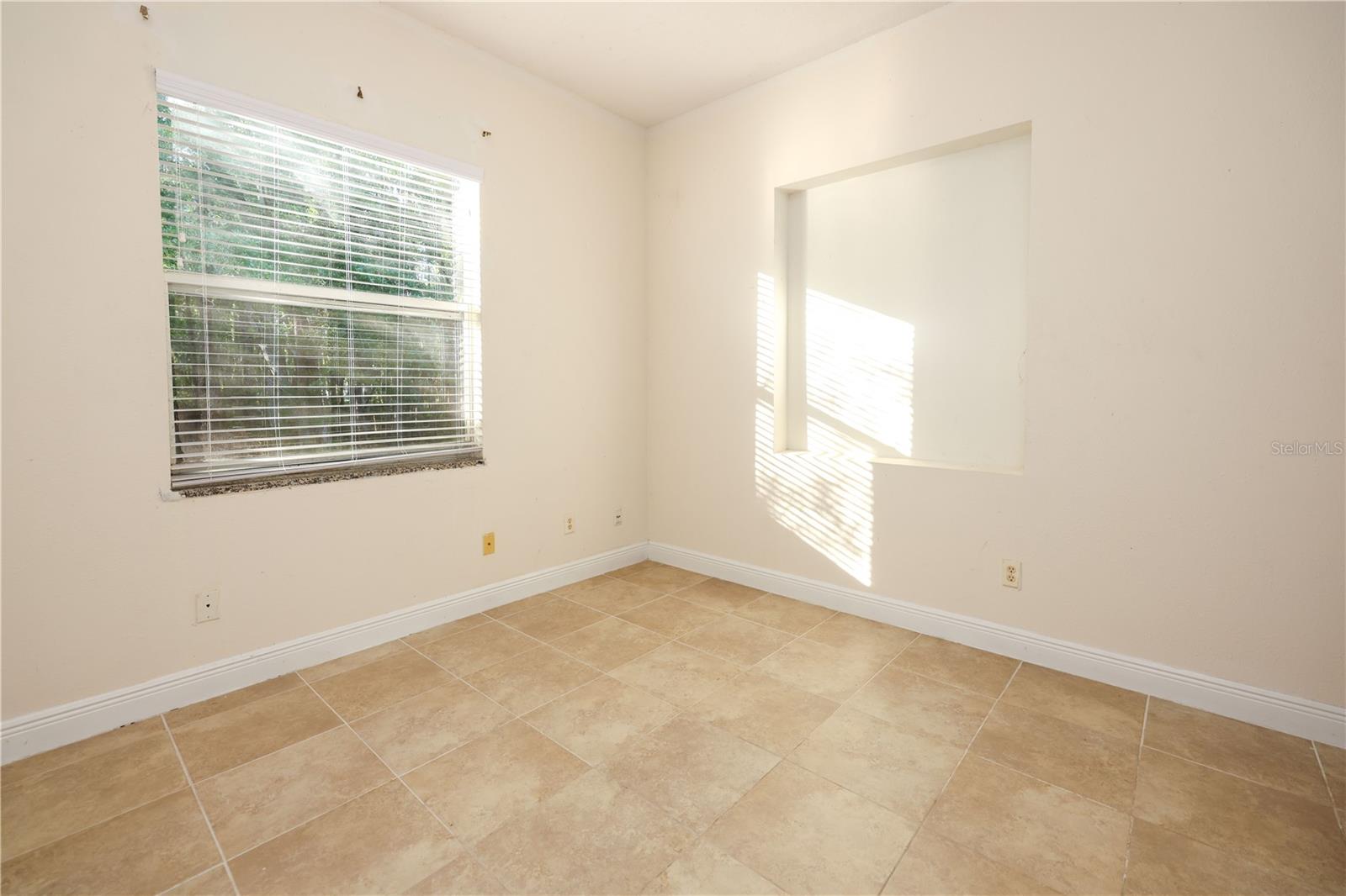 4116 WOODACRE LN, TAMPA, FL, 33624