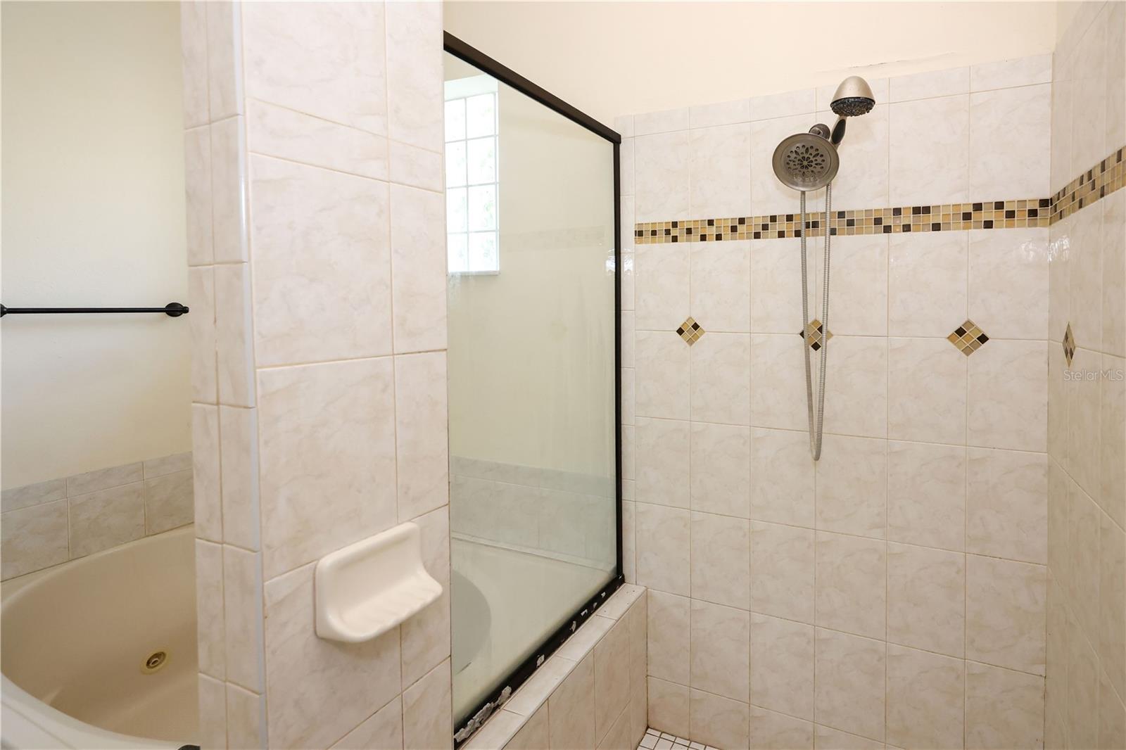 4116 WOODACRE LN, TAMPA, FL, 33624