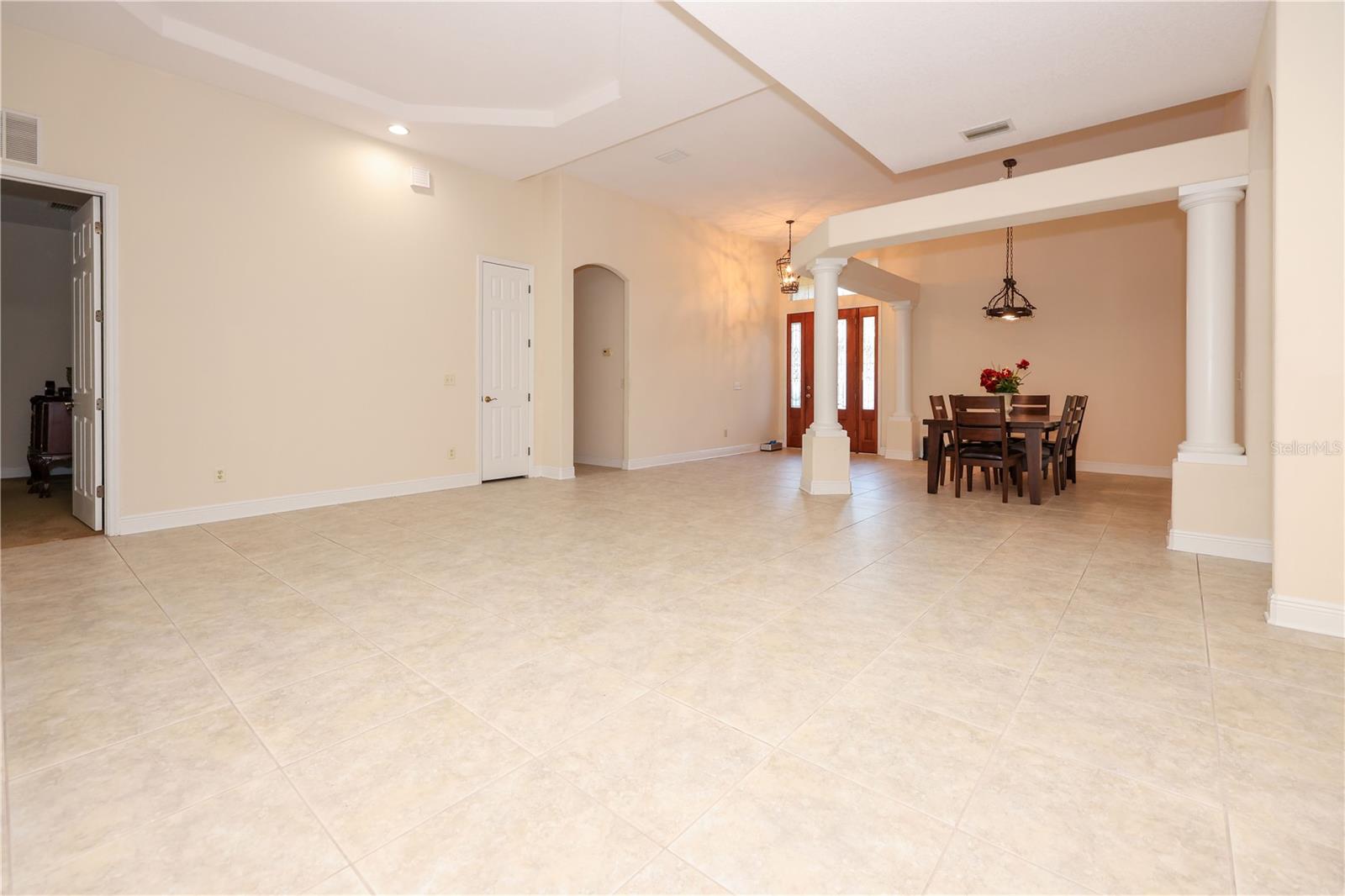 4116 WOODACRE LN, TAMPA, FL, 33624