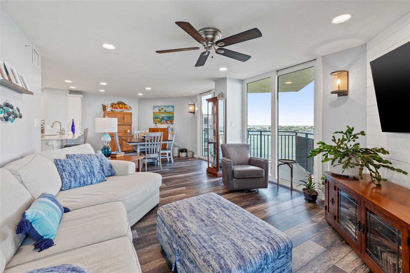 690 ISLAND WAY #1003, CLEARWATER BEACH, FL, 33767