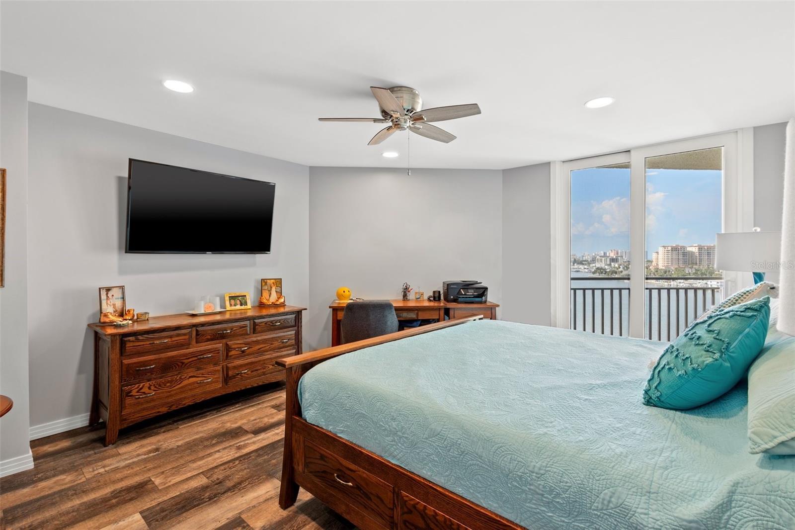 690 ISLAND WAY #1003, CLEARWATER BEACH, FL, 33767