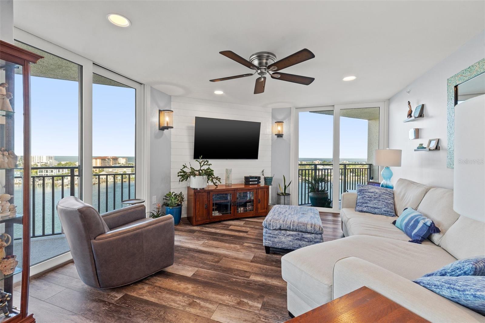 690 ISLAND WAY #1003, CLEARWATER BEACH, FL, 33767