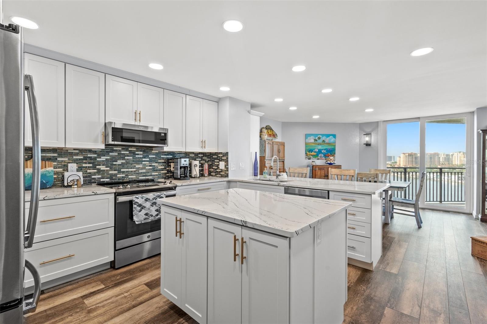 690 ISLAND WAY #1003, CLEARWATER BEACH, FL, 33767