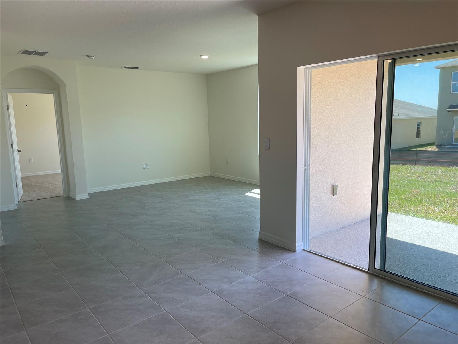 2660 MAGNOLIA AVE, DAVENPORT, FL, 33837