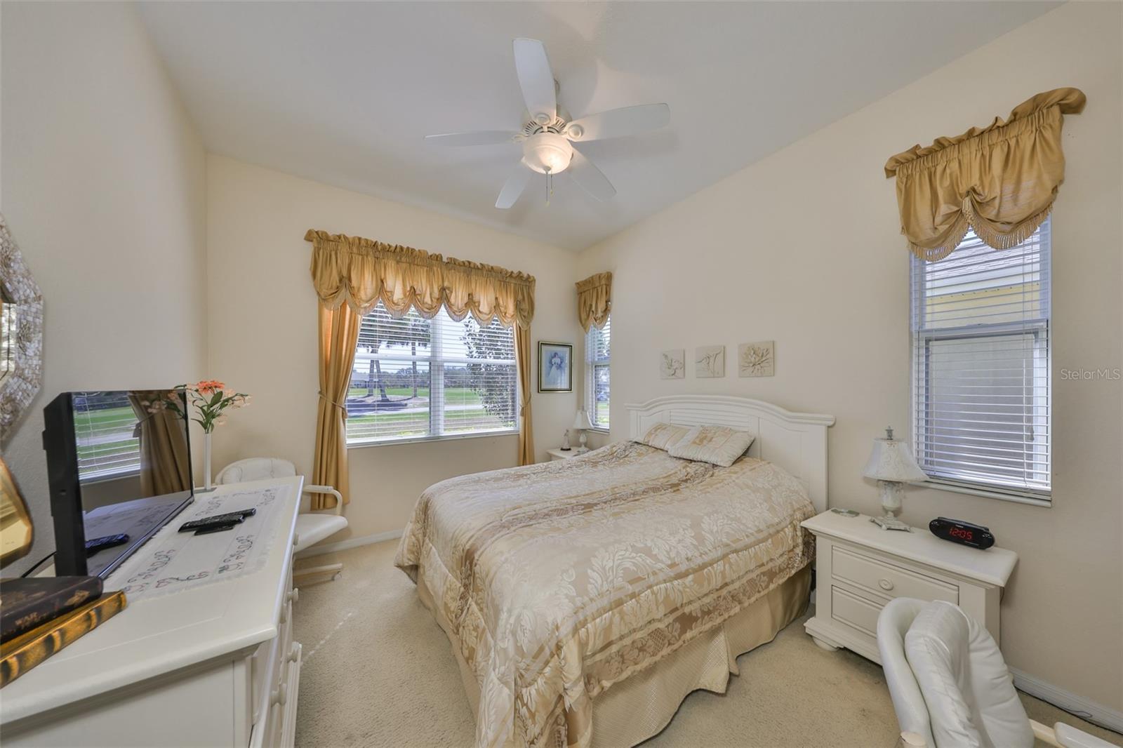 2282 SIFIELD GREENS WAY #54, SUN CITY CENTER, FL, 33573