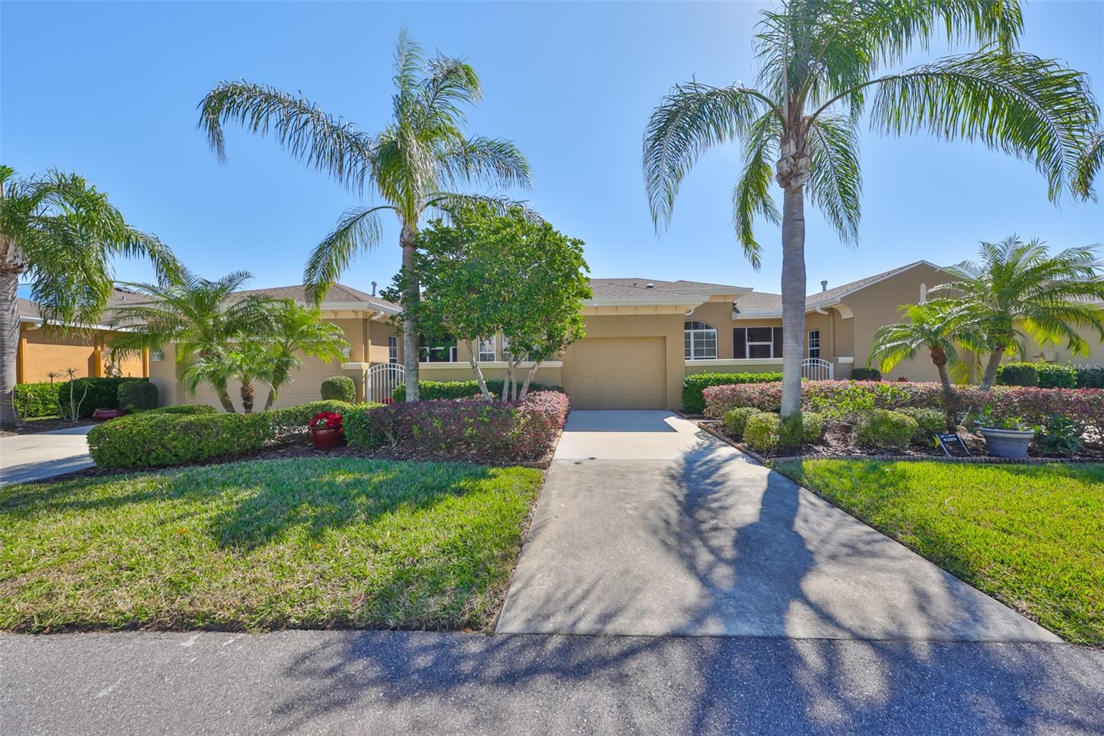 2282 SIFIELD GREENS WAY #54, SUN CITY CENTER, FL, 33573