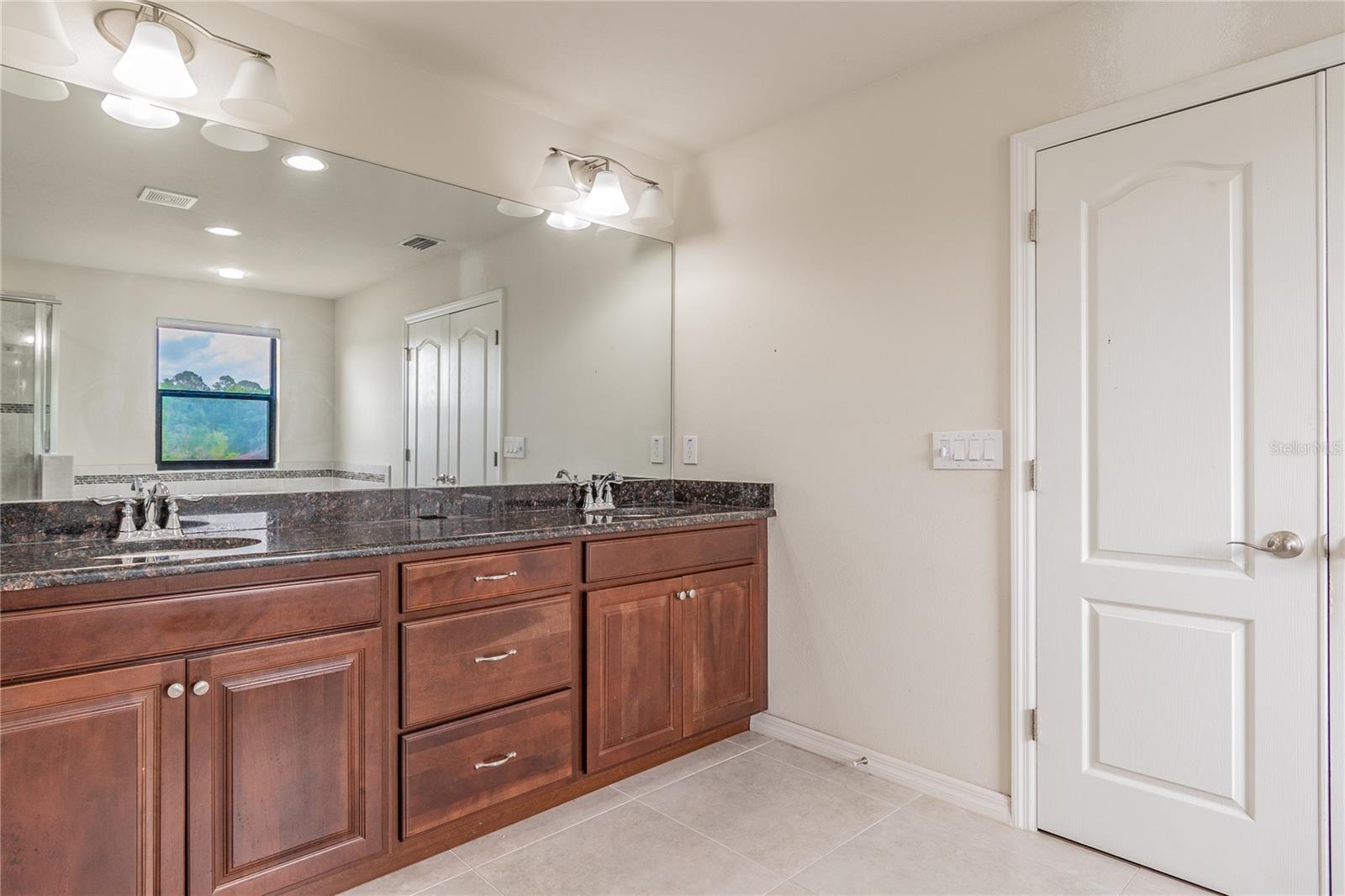 11027 TAHITI ISLE LN, TAMPA, FL, 33647