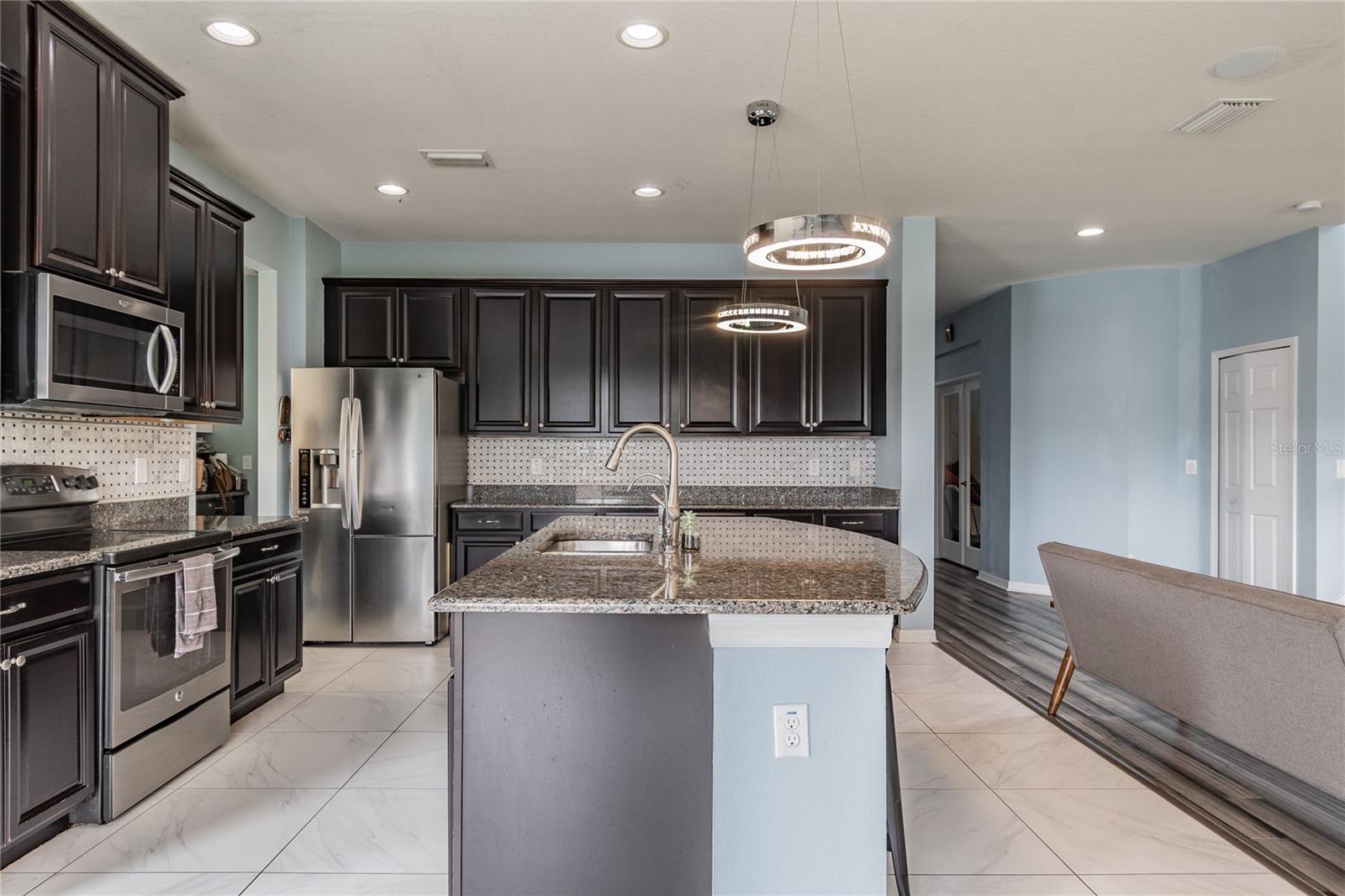 11027 TAHITI ISLE LN, TAMPA, FL, 33647