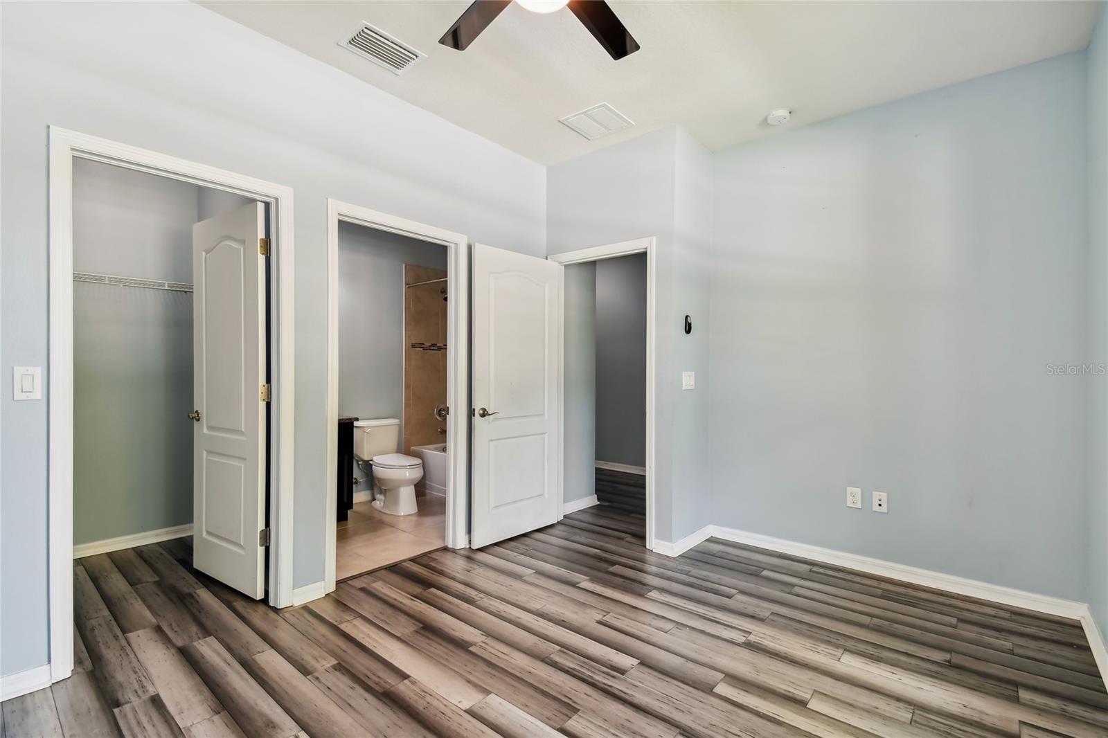 11027 TAHITI ISLE LN, TAMPA, FL, 33647