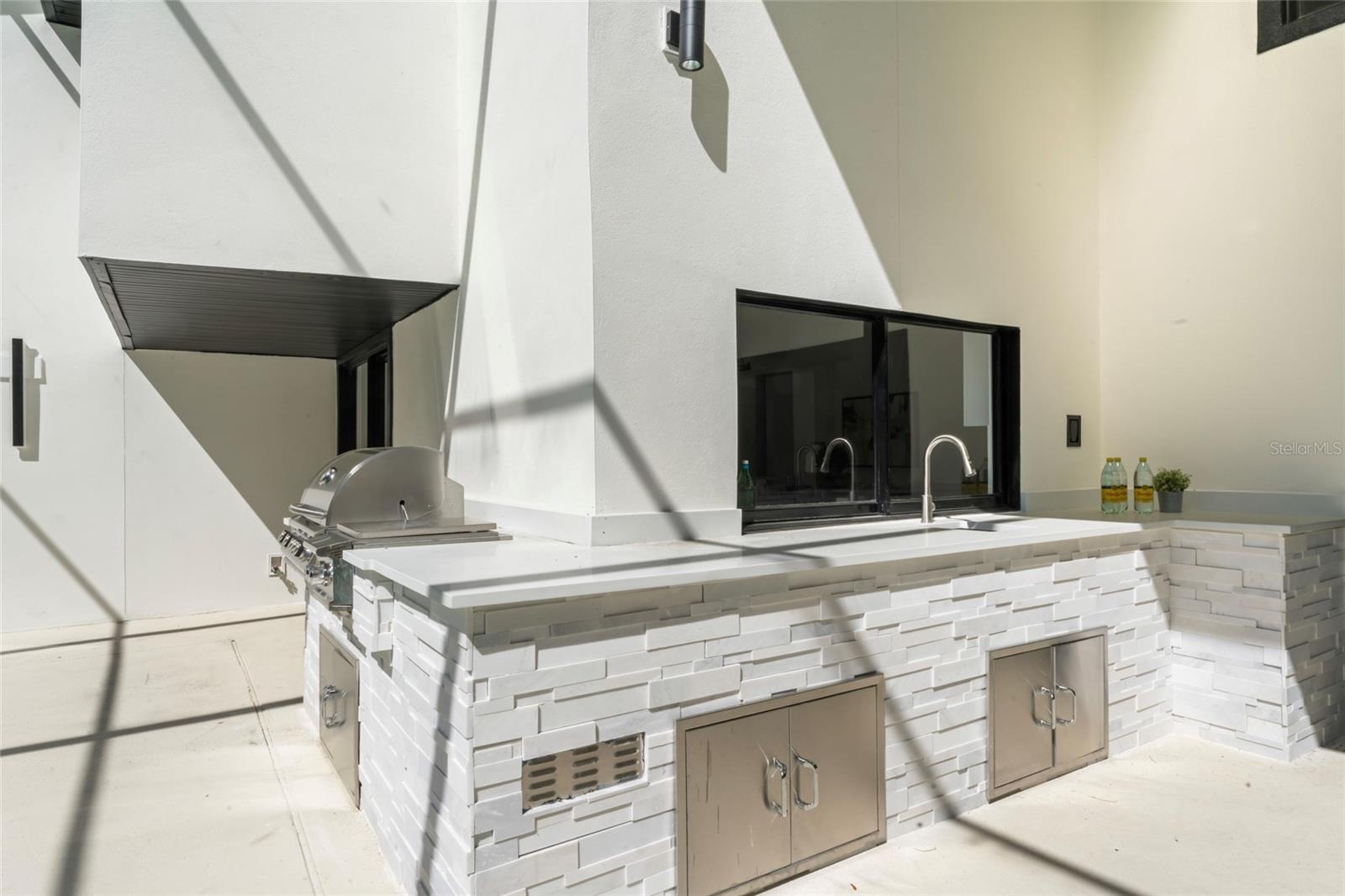 4520 PINE HOLLOW DR, TAMPA, FL, 33624