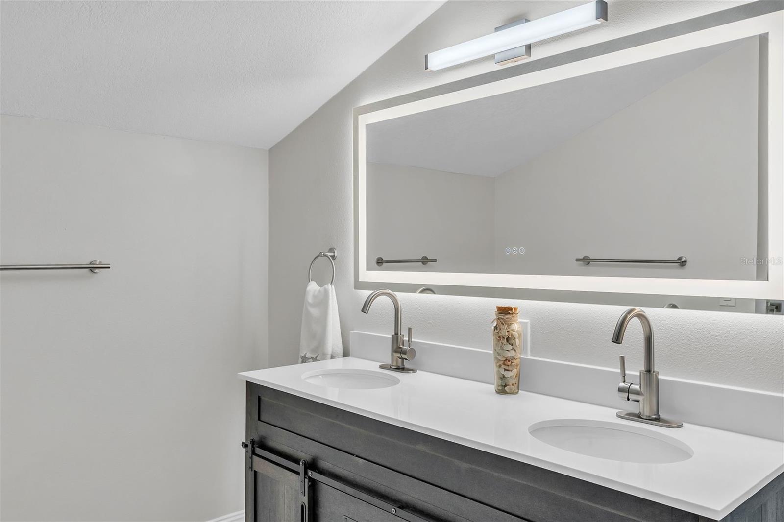 4520 PINE HOLLOW DR, TAMPA, FL, 33624