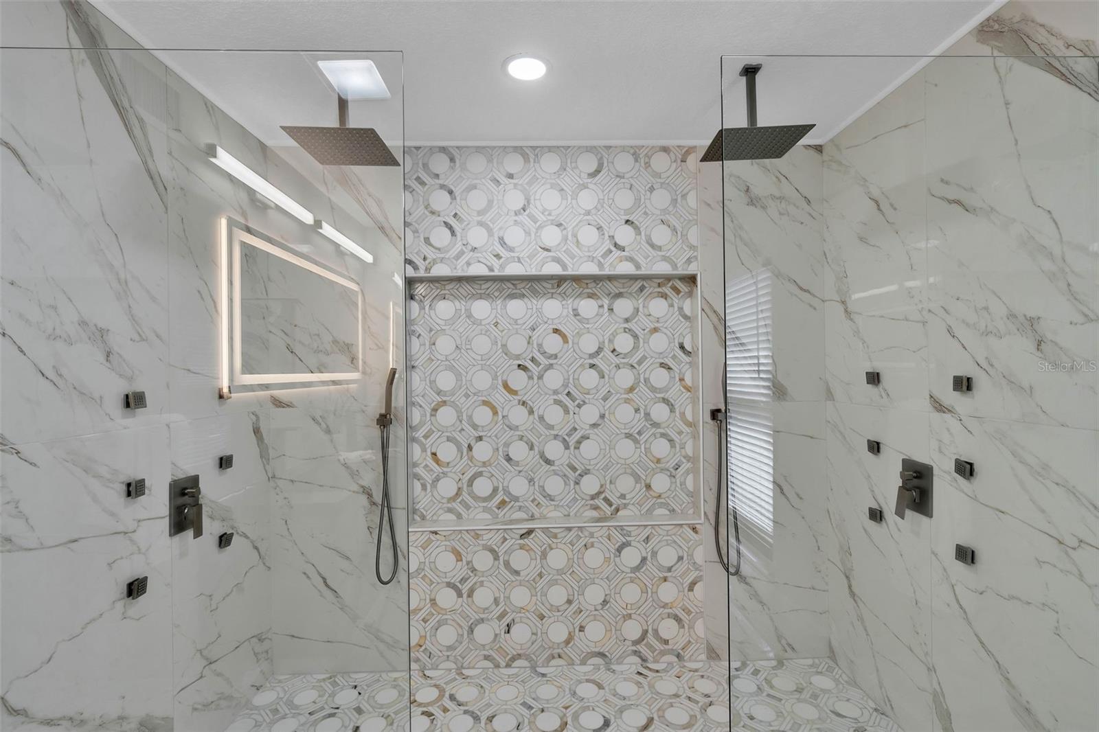 4520 PINE HOLLOW DR, TAMPA, FL, 33624