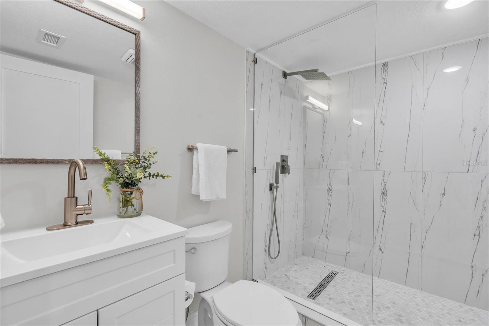 4520 PINE HOLLOW DR, TAMPA, FL, 33624