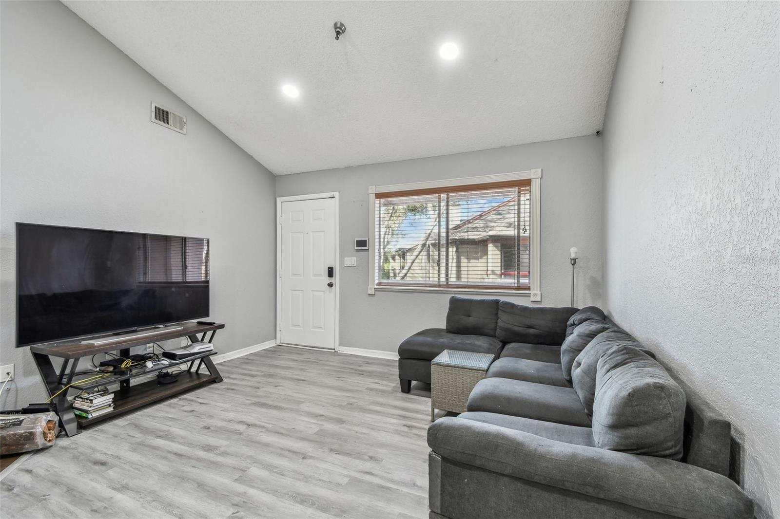 10263 GANDY BLVD N #2014, ST PETERSBURG, FL, 33702