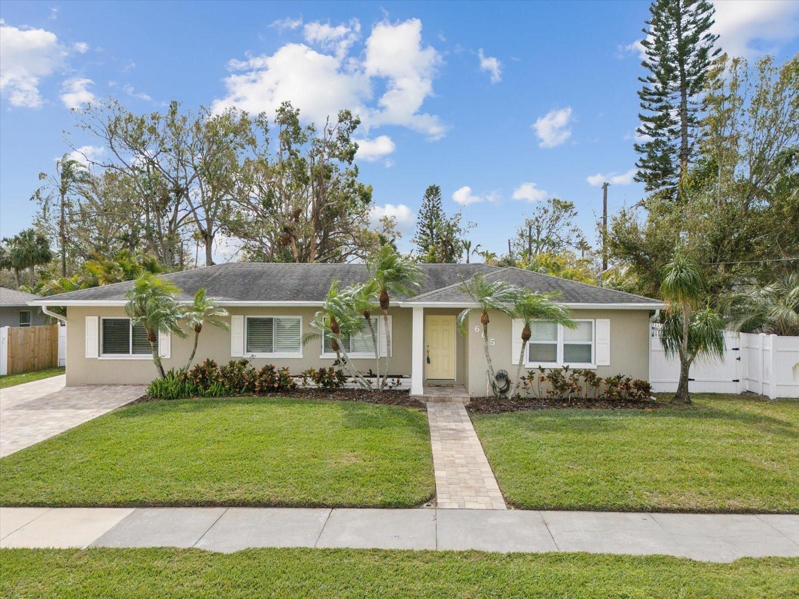 605 GARDENIA ST, BELLEAIR, FL, 33756