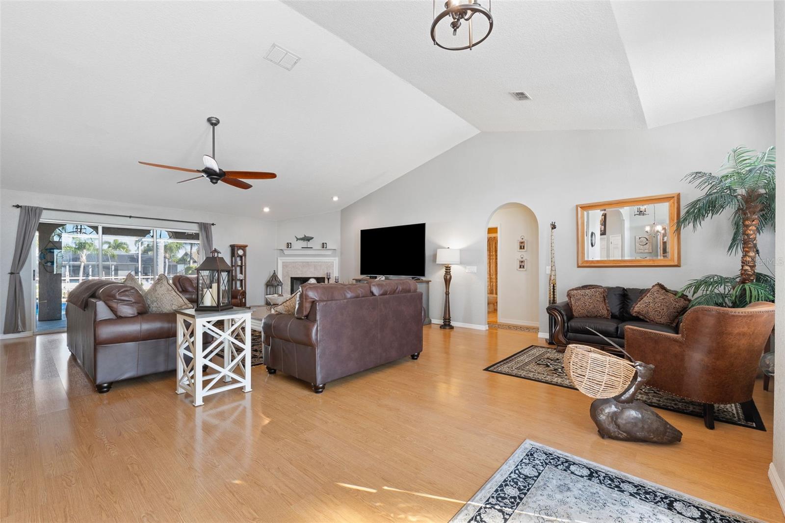5815 DORY WAY, TAMPA, FL, 33615
