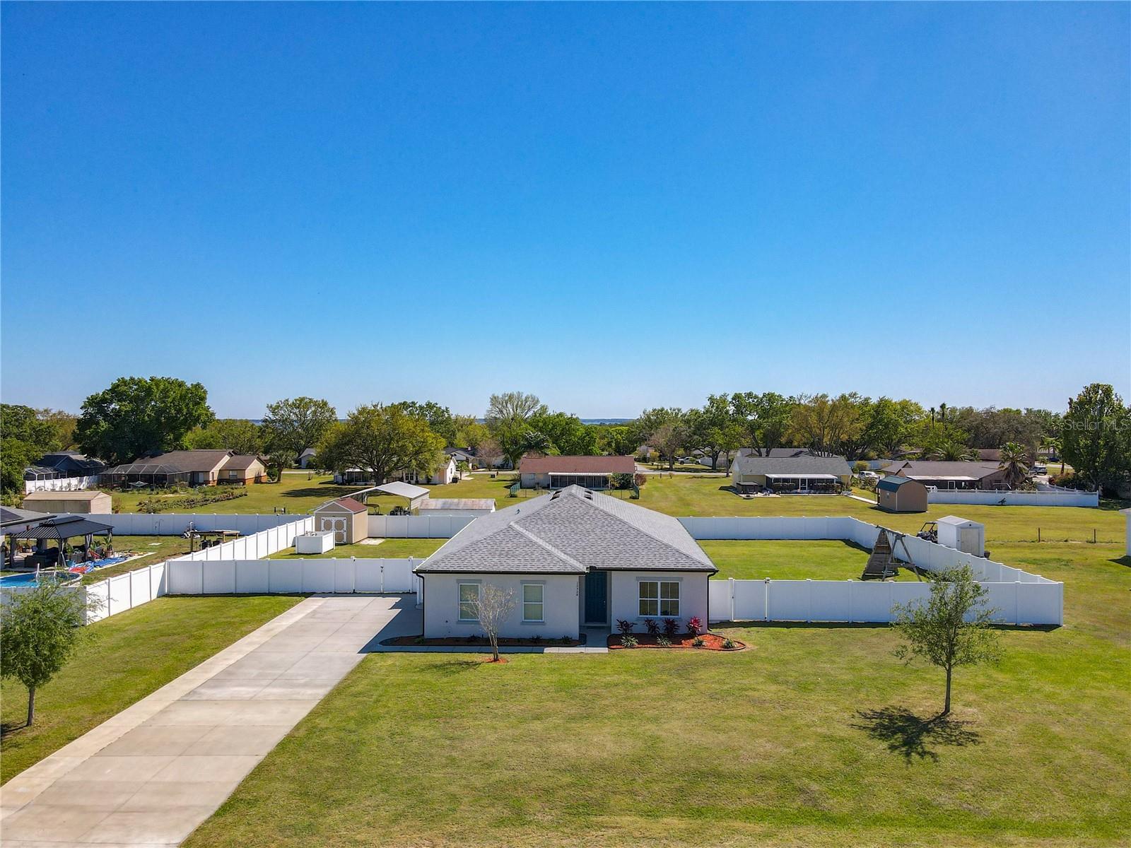 12524 GARRETT PL, GRAND ISLAND, FL, 32735