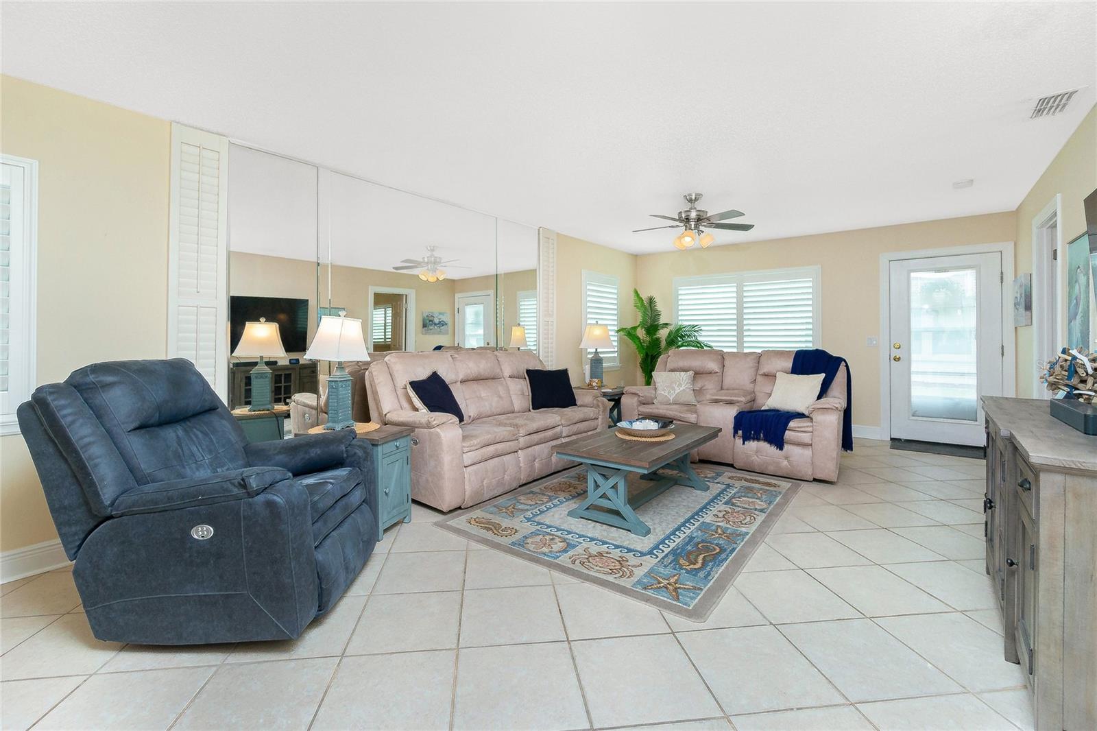 414 CIRCLEWOOD DR #H2, VENICE, FL, 34293