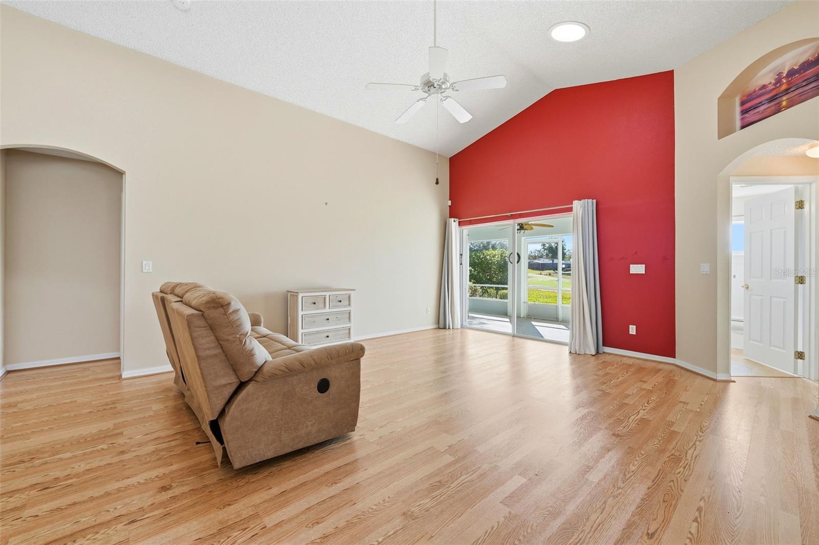 4020 CAPLAND AVE, CLERMONT, FL, 34711