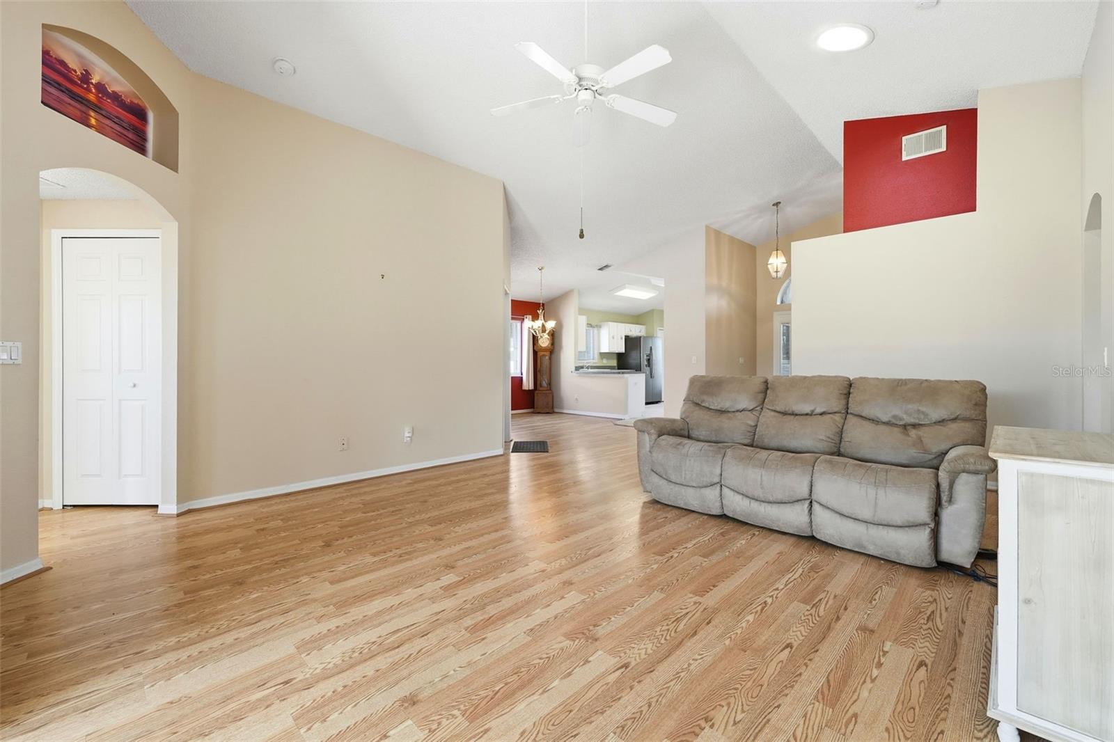 4020 CAPLAND AVE, CLERMONT, FL, 34711