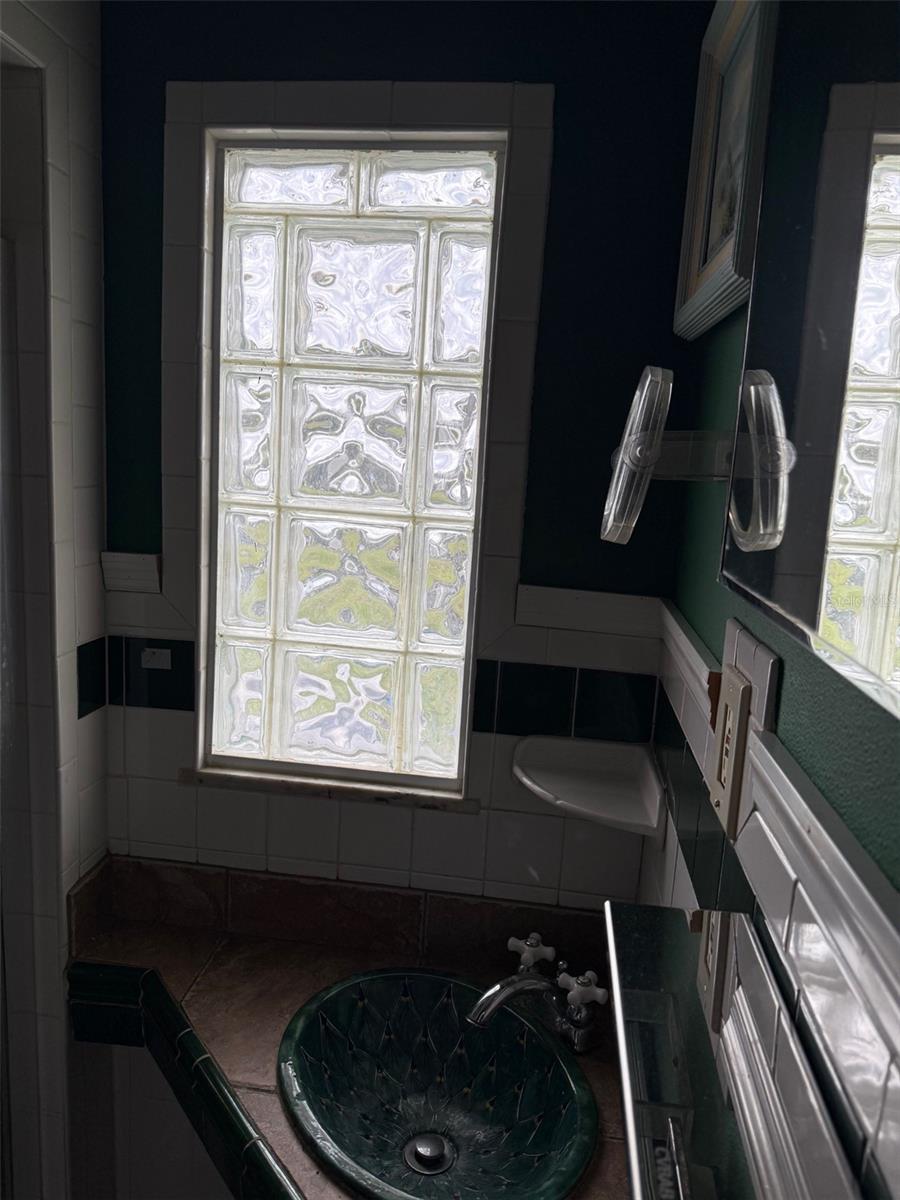 8908 ROCKY CREEK DR, TAMPA, FL, 33615