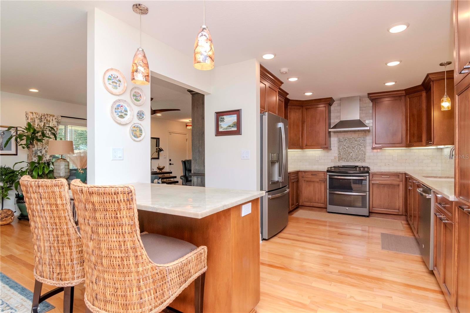 220 GARDEN CIR S, DUNEDIN, FL, 34698