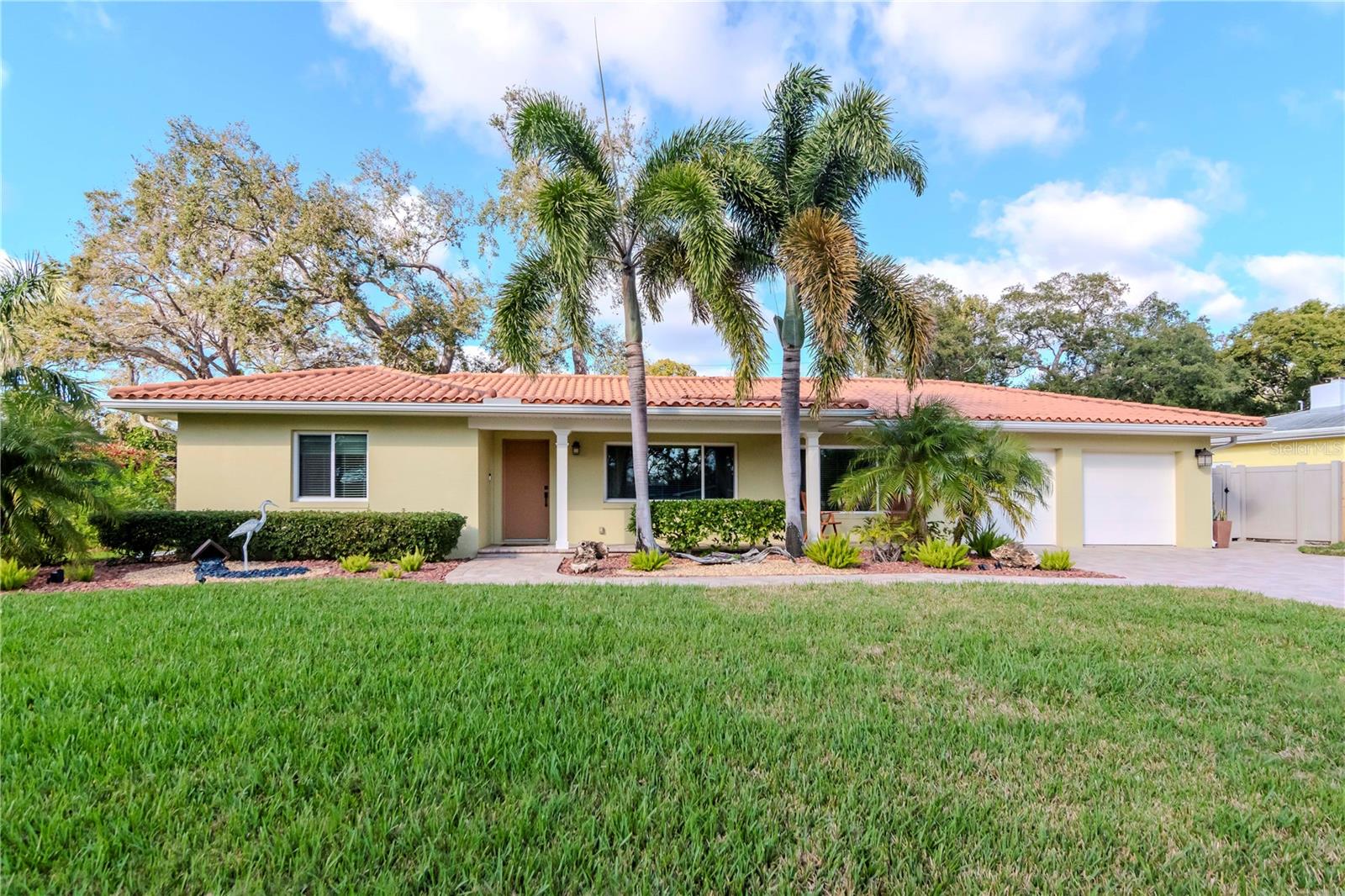 220 GARDEN CIR S, DUNEDIN, FL, 34698
