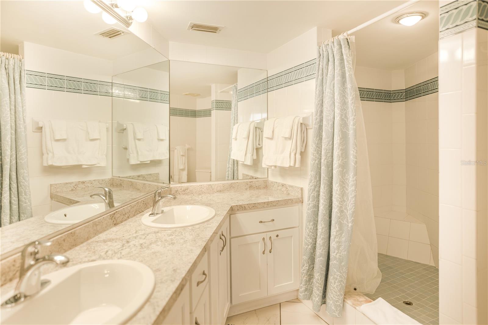 14700 GULF BLVD #405, MADEIRA BEACH, FL, 33708