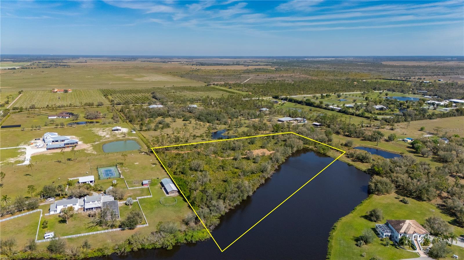 33280 WASHINGTON LOOP RD, PUNTA GORDA, FL, 33982