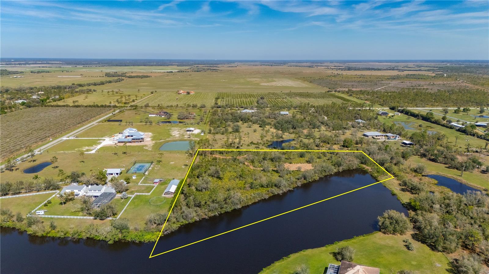 33280 WASHINGTON LOOP RD, PUNTA GORDA, FL, 33982