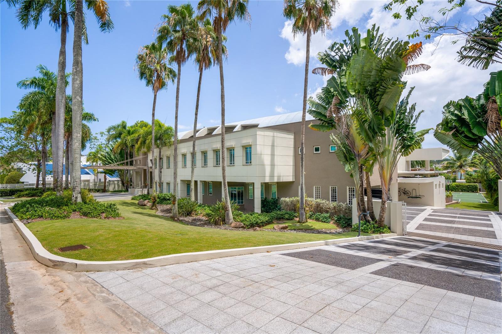 PR9111890 Property Photo