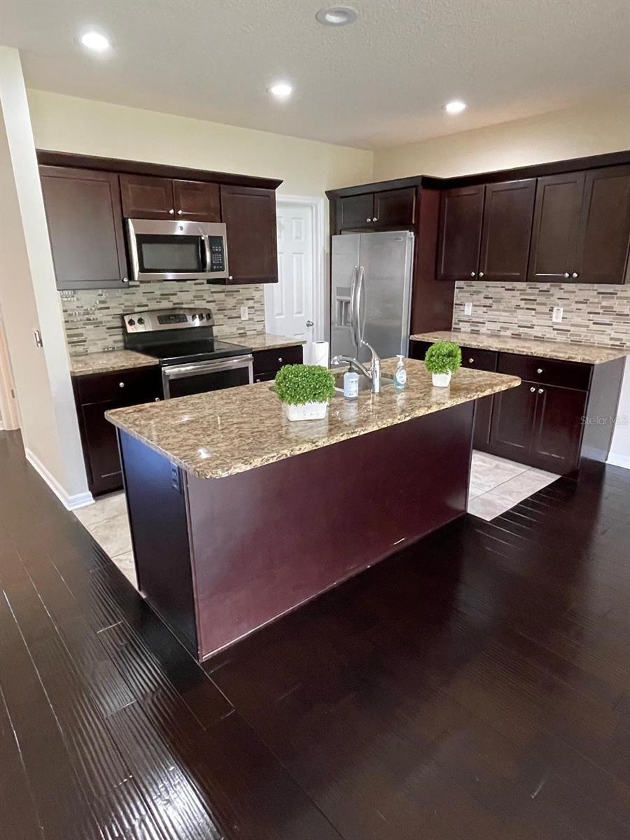 963 CELTIC CIR, TARPON SPRINGS, FL, 34689