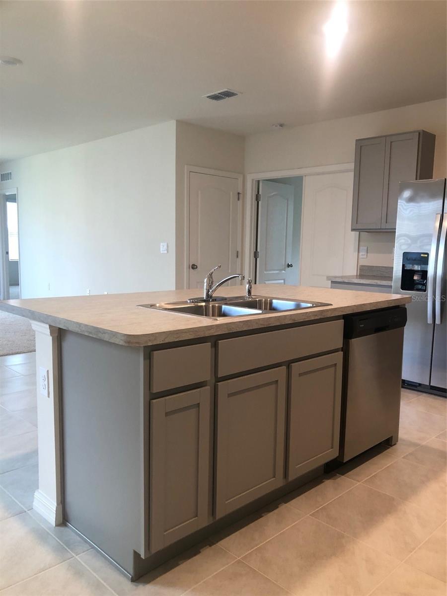 1221 AUGUST SKY DR, DELTONA, FL, 32738