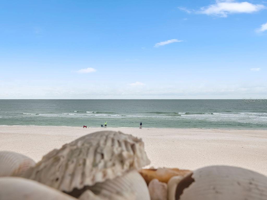 6700 GULF DR #B8, HOLMES BEACH, FL, 34217