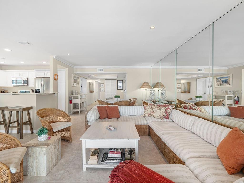 6700 GULF DR #B8, HOLMES BEACH, FL, 34217
