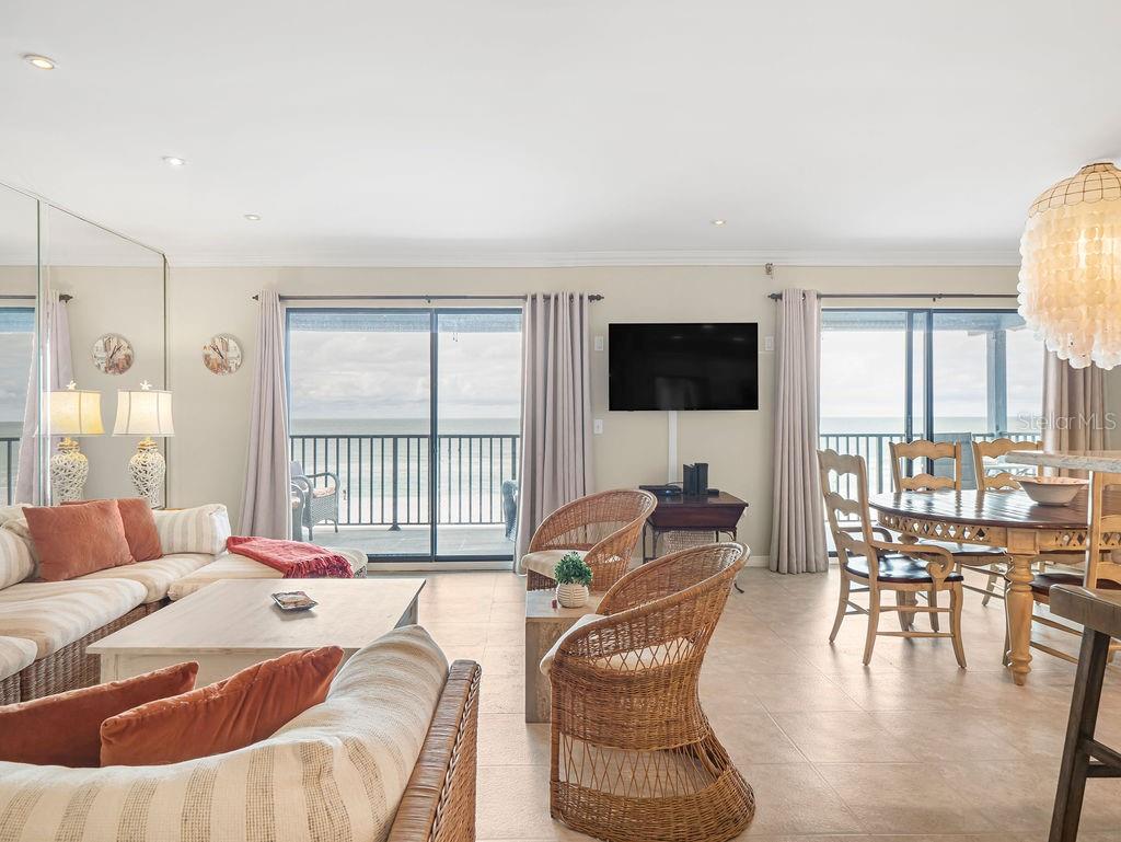 6700 GULF DR #B8, HOLMES BEACH, FL, 34217