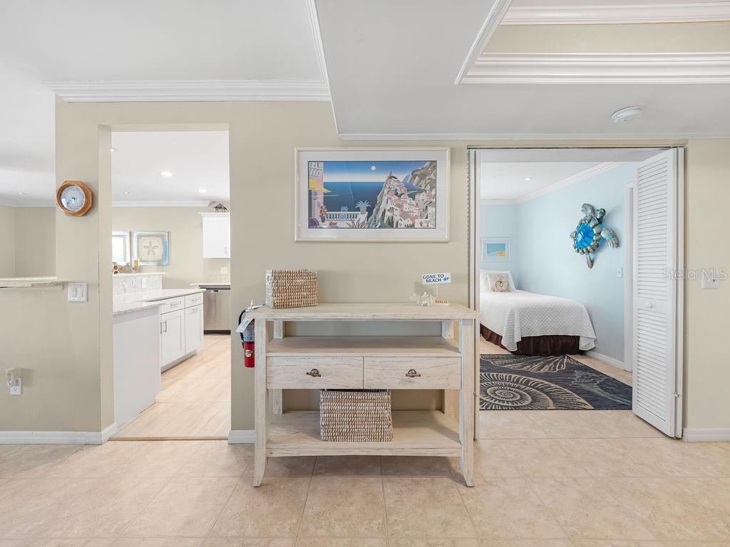 6700 GULF DR #B8, HOLMES BEACH, FL, 34217