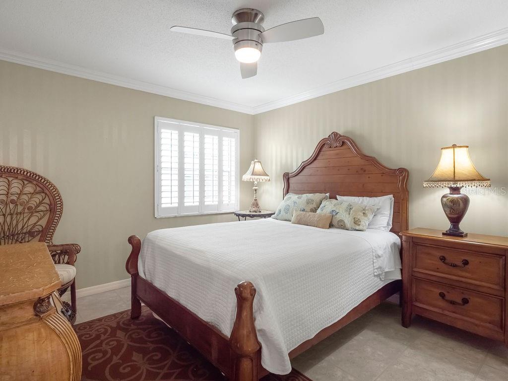 6700 GULF DR #B8, HOLMES BEACH, FL, 34217
