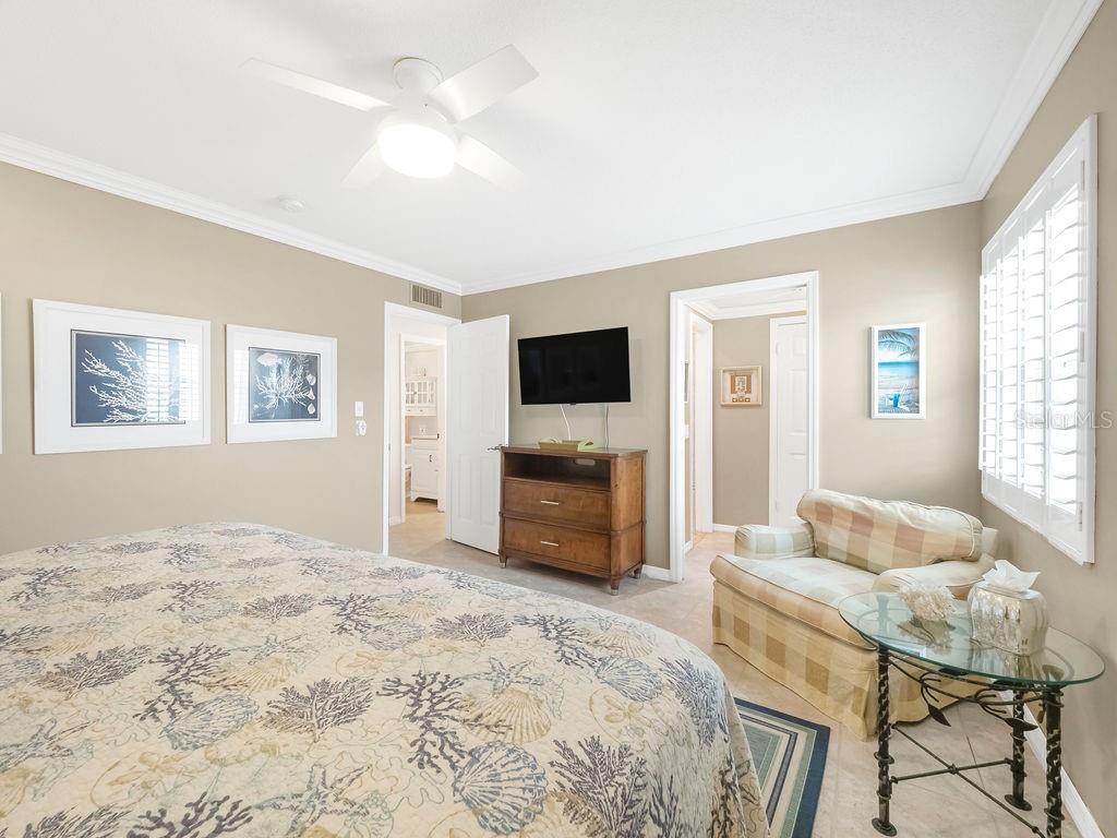 6700 GULF DR #B8, HOLMES BEACH, FL, 34217