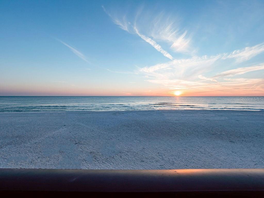 6700 GULF DR #B8, HOLMES BEACH, FL, 34217
