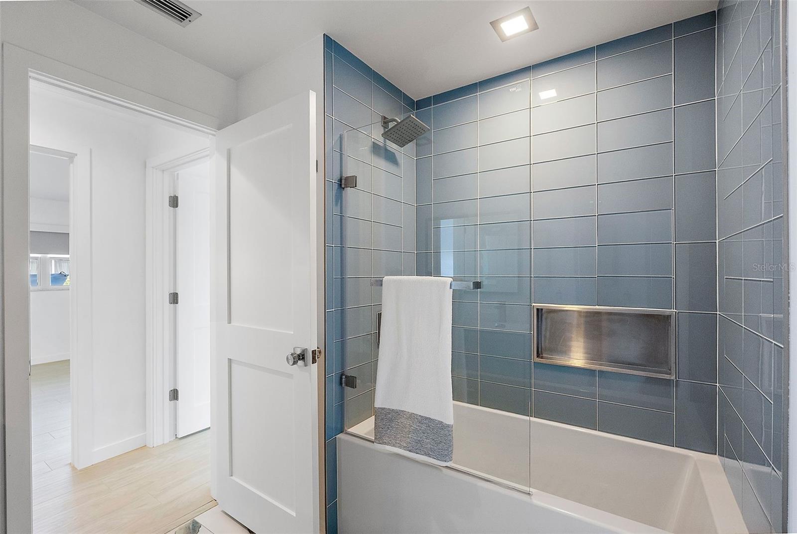 1984 KANSAS AVE NE, ST PETERSBURG, FL, 33703